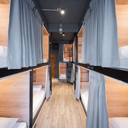 Bunkbed Hostel Makkasan Екстер'єр фото