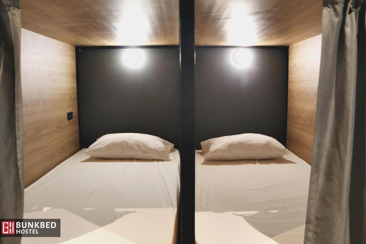 Bunkbed Hostel Makkasan Екстер'єр фото