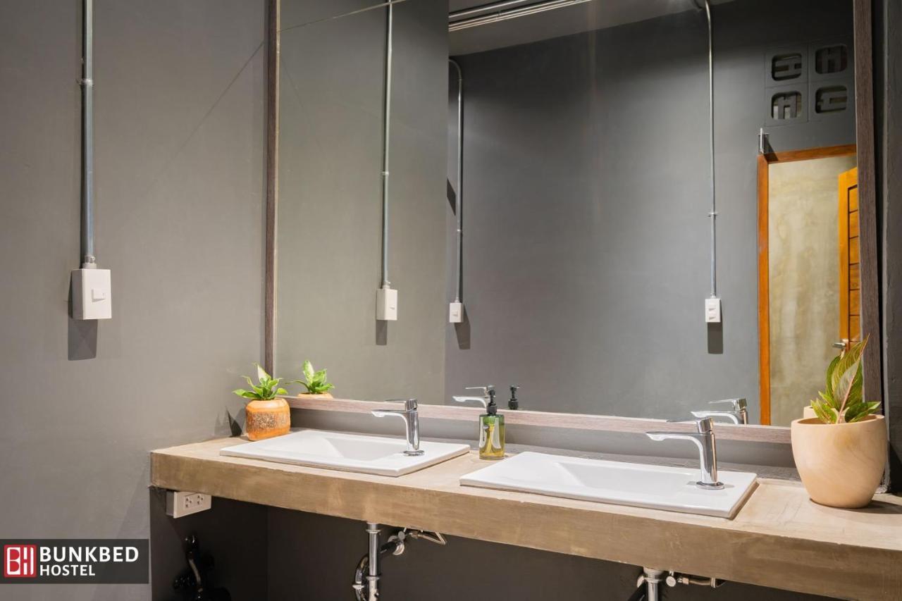 Bunkbed Hostel Makkasan Екстер'єр фото